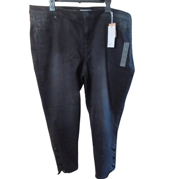 Lane Bryant Mid-rise Super Stretch Skinny Jeans, Black, size 24 - Picture 1 of 3